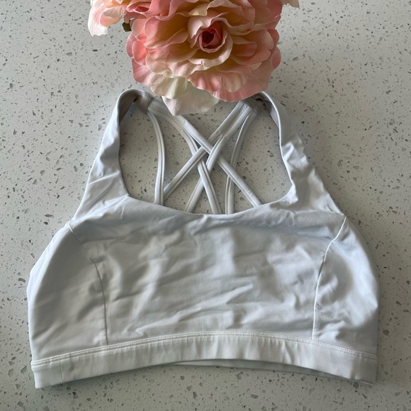 Lululemon sports bra - Picture 1 of 2